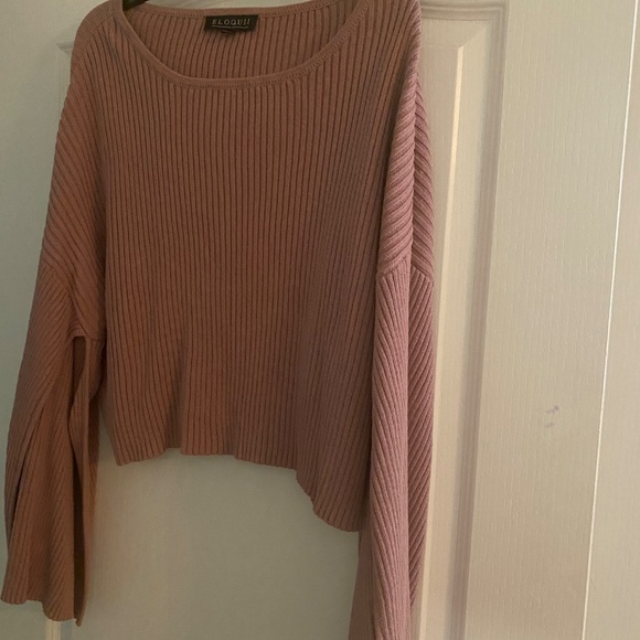 Marve knit cropped top with matching pants - Picture 5 of 5